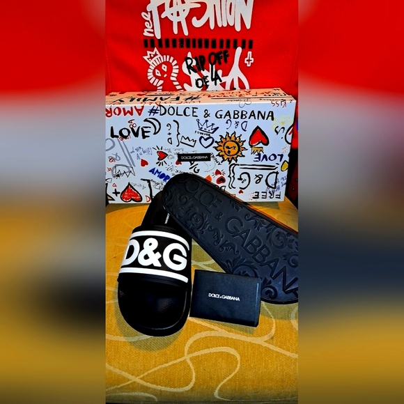 Dolce & Gabbana Flip flops (Authentic) - Picture 4 of 7